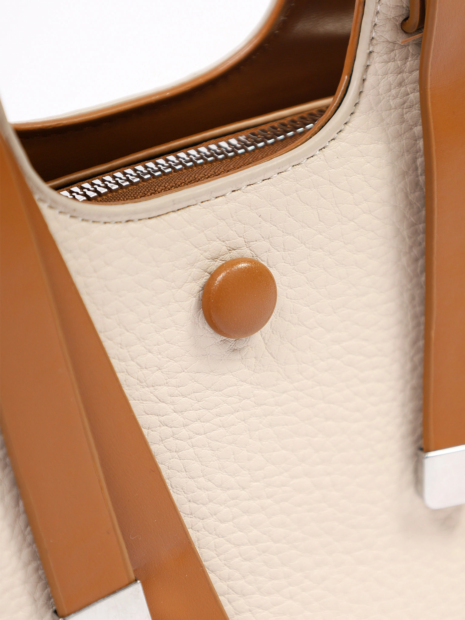 Сумка-тоут маленькая с декоративными ремешками в ассортименте